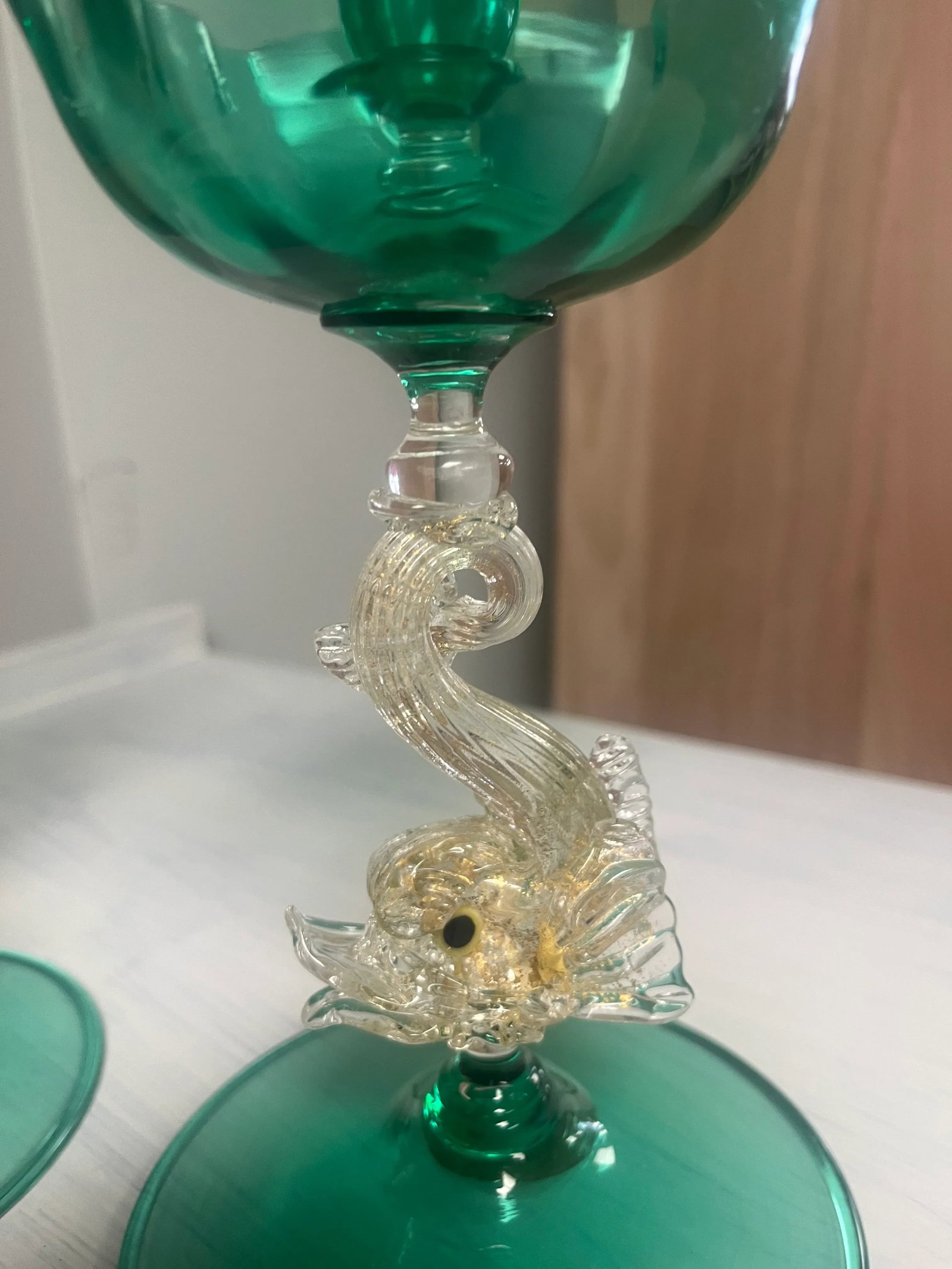 A Pair of Mid 20th Century Green and Gold Hand Blown Venetian Murano Glass Dolphin Candlesticks - 4