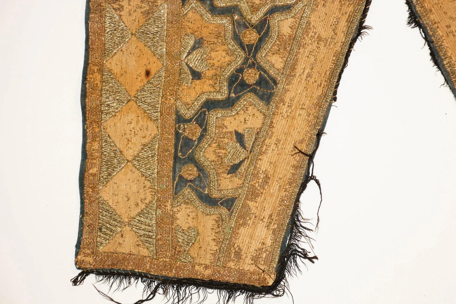 19th Century Islamic Art Ottoman Metallic Threads Arched Fragment Textile - 7