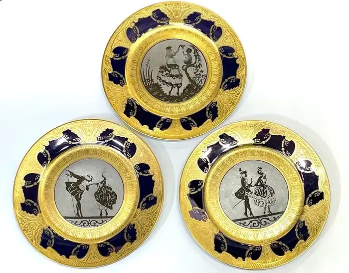 Early 20th Century Limoges Gold & Platinum Encrusted Operatic Service Plates - Set of 12 - 2