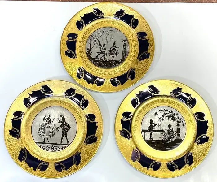 Early 20th Century Limoges Gold & Platinum Encrusted Operatic Service Plates - Set of 12 - 4