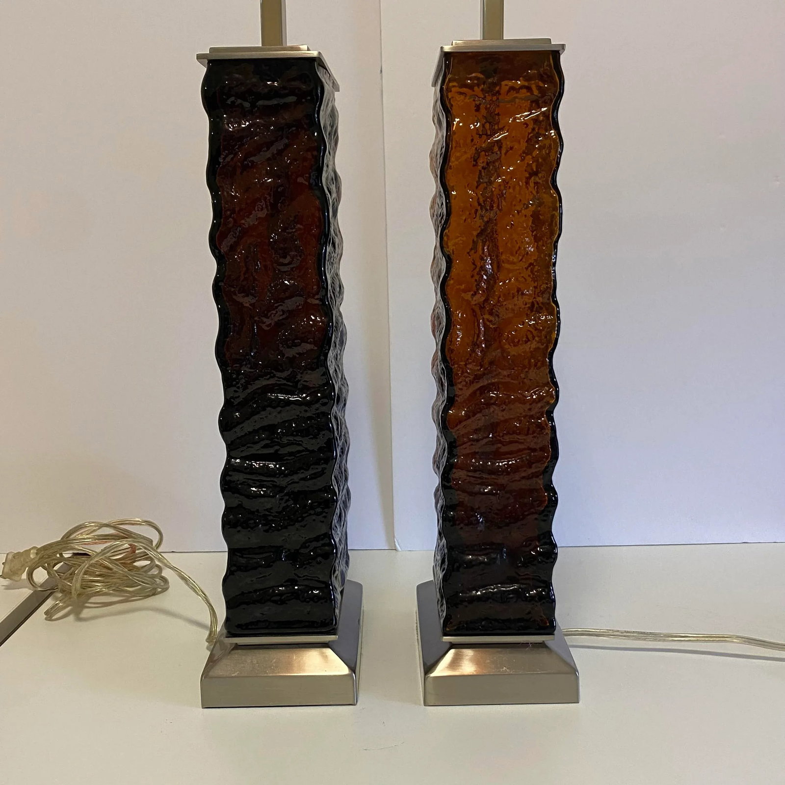 Amber-Brown Textured Wavy Glass Table Lamps in the Mid-Century Modern Taste - A Pair - 5