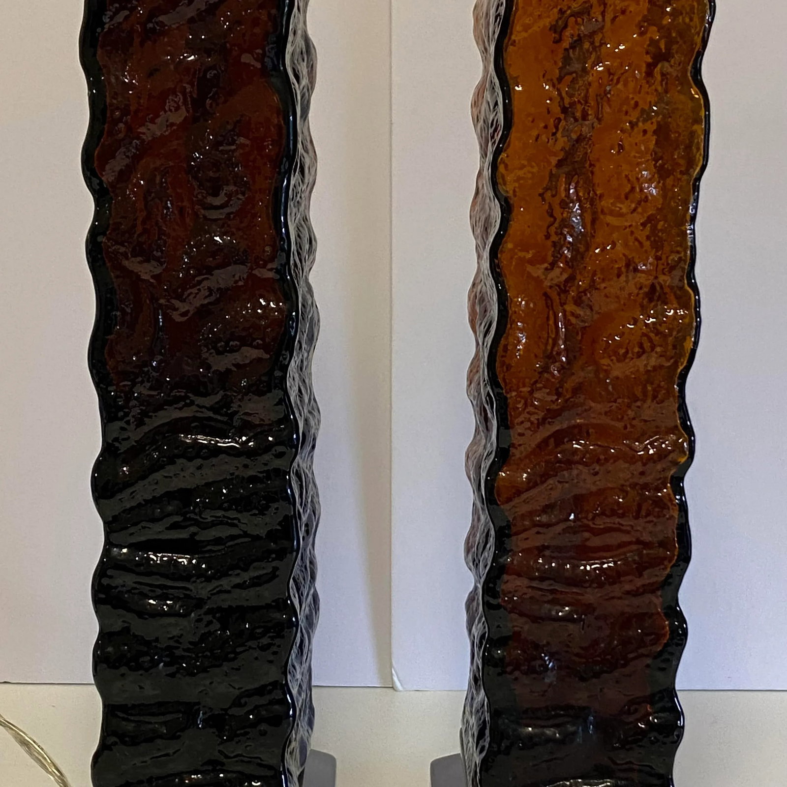 Amber-Brown Textured Wavy Glass Table Lamps in the Mid-Century Modern Taste - A Pair - 6
