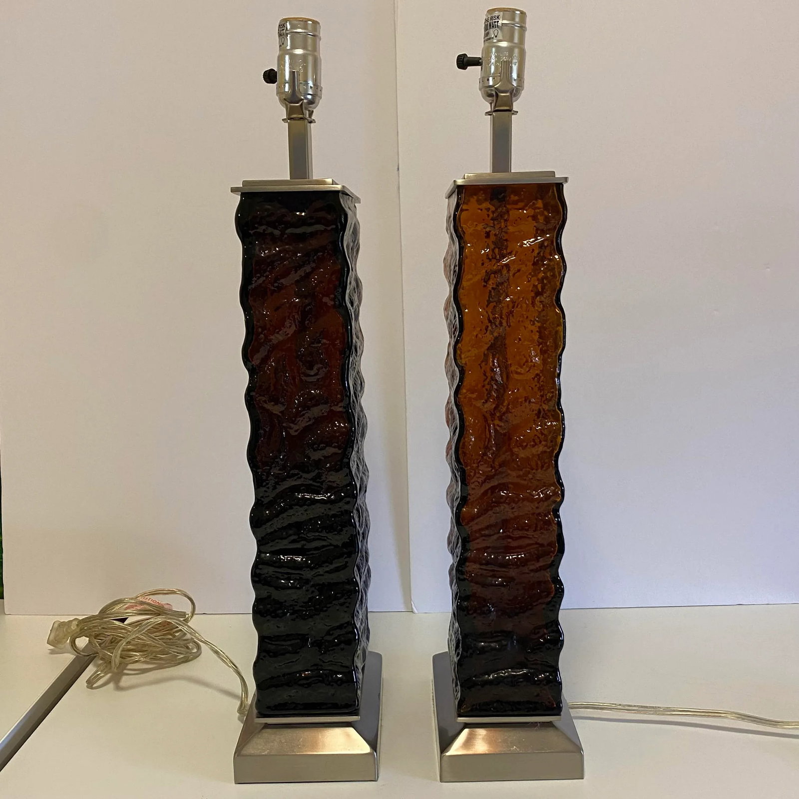 Amber-Brown Textured Wavy Glass Table Lamps in the Mid-Century Modern Taste - A Pair - 9