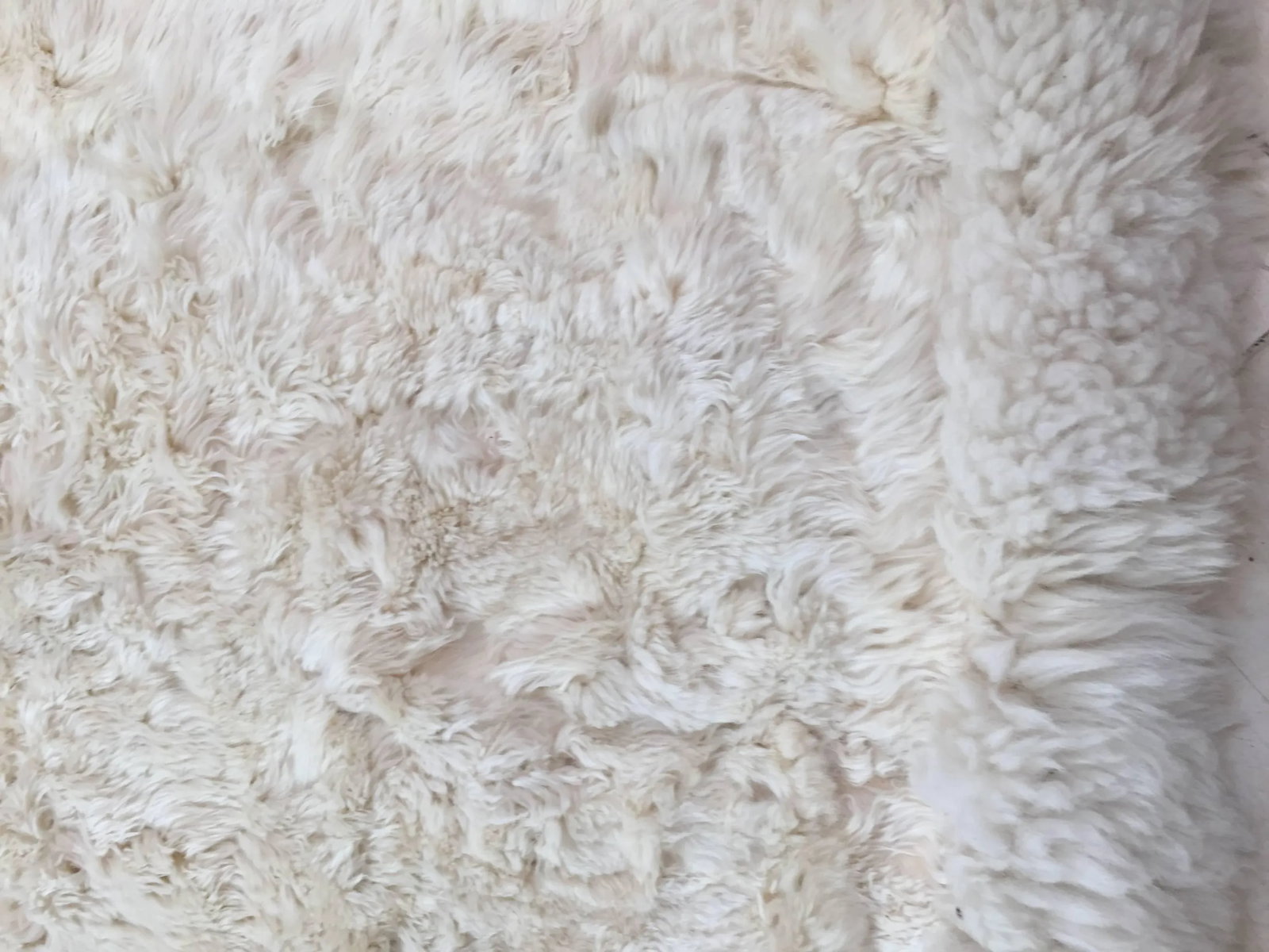 Vintage Shaggy Sheepskin Bed Throw or Rug | New Zealand Natural Ivory White 1970 - 3