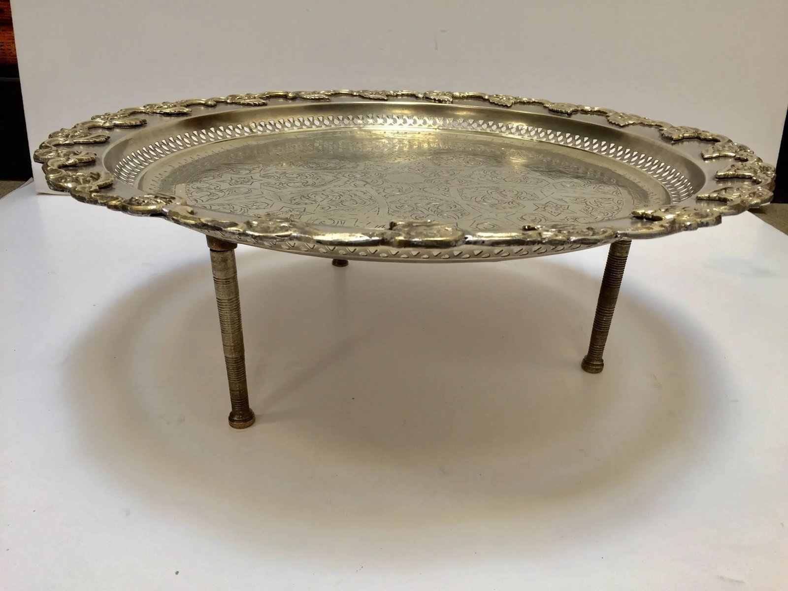 Moroccan Polished Round Footed Silvered Tray With Brass Overlay - 13