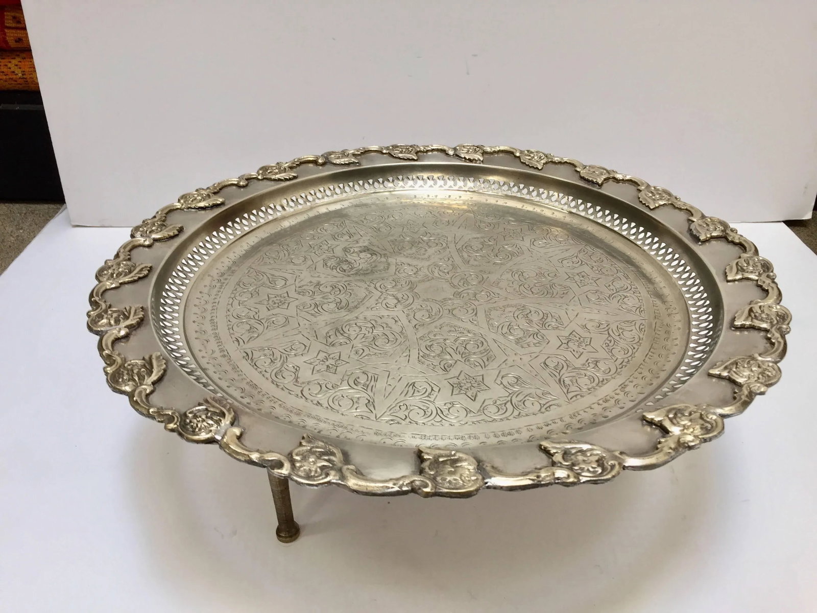 Moroccan Polished Round Footed Silvered Tray With Brass Overlay - 7