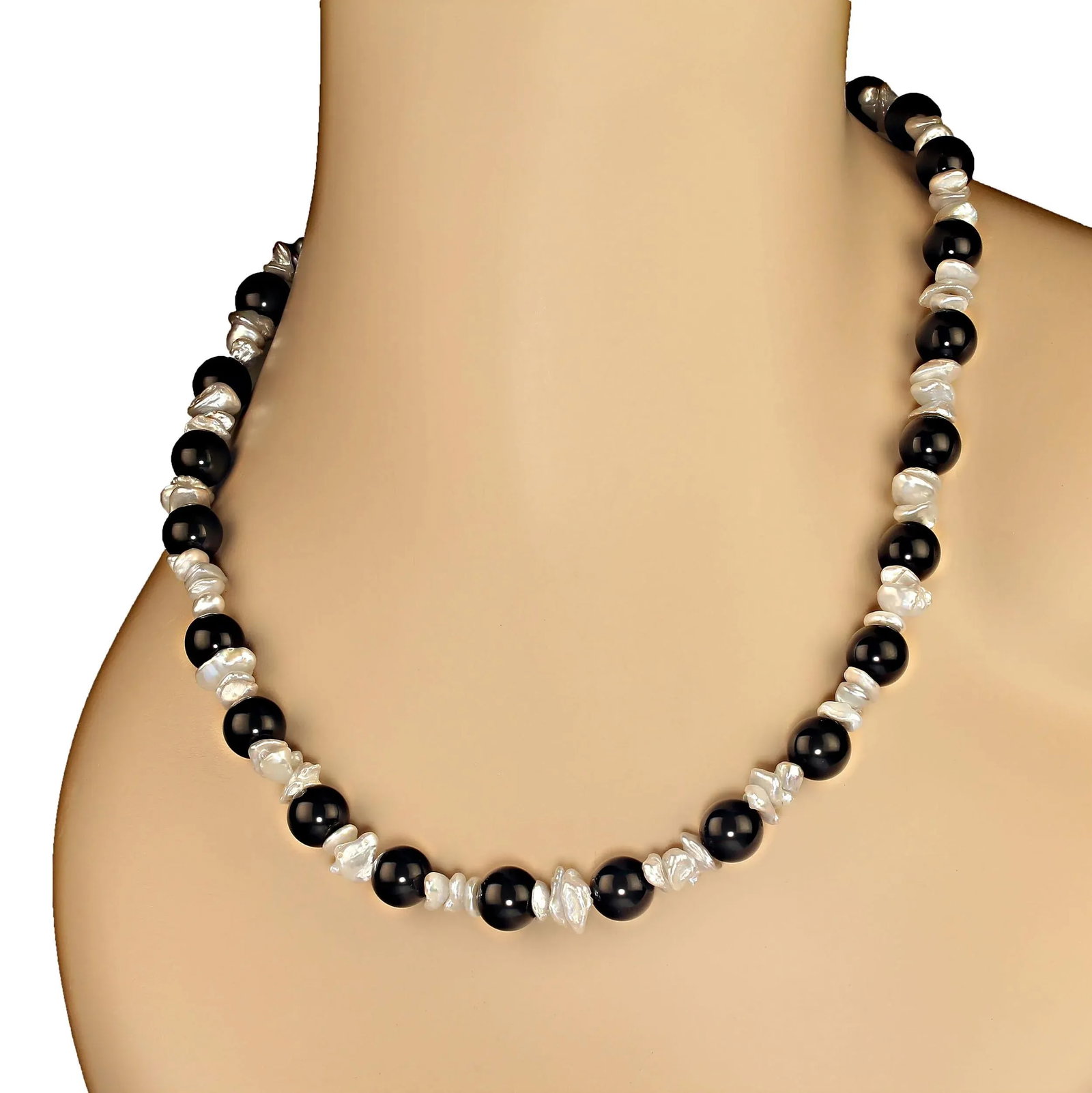 Gray Iridescent Biwa Pearl and Black Onyx Necklace - 4