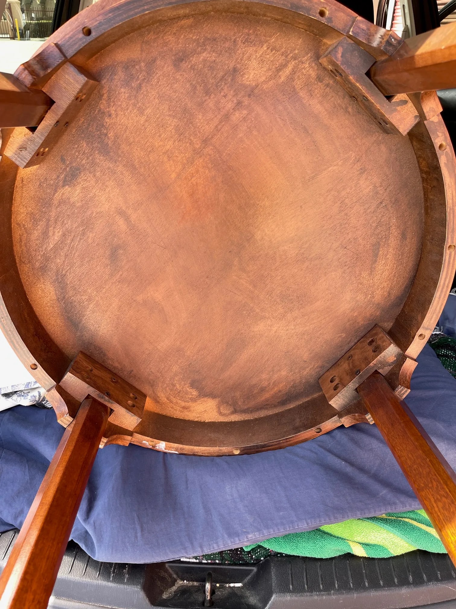 Vintage Round Inlaid Crotch Burl Mahogany Side Table - 8