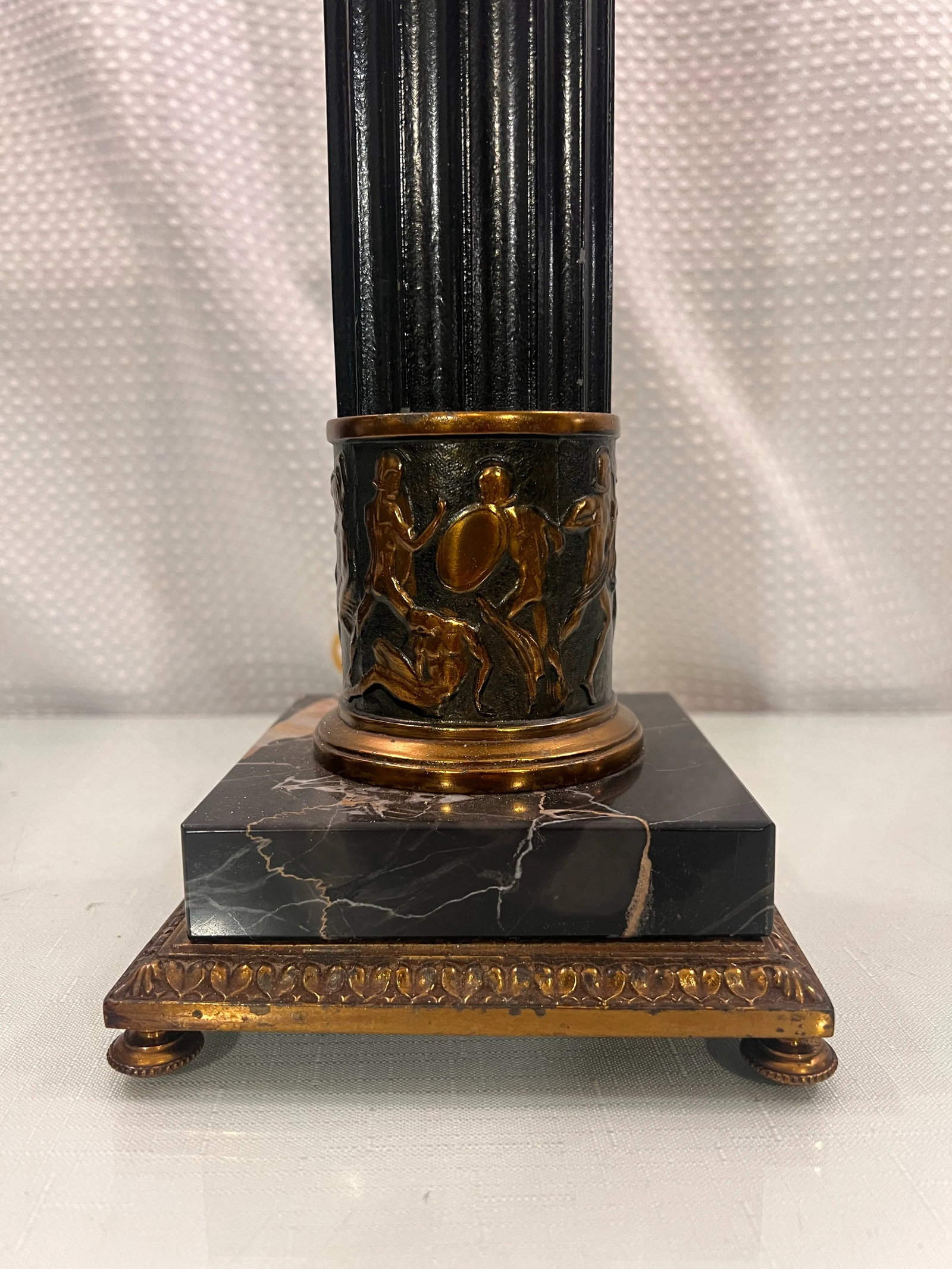 1950s Crest Company Neoclassical Patinated Bronze Column Table Lamp - Styled After Frederick Coop - 4