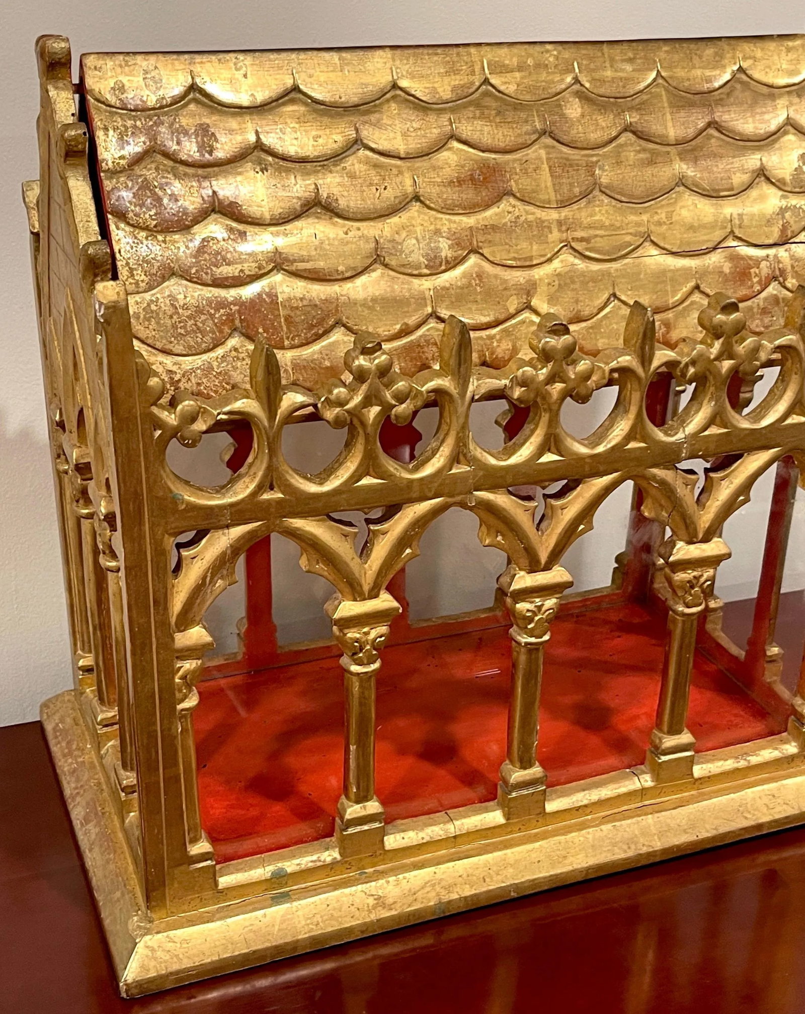 19th Century French Gothic Cathedral Giltwood & Glass Reliquary / Vitrine - 2