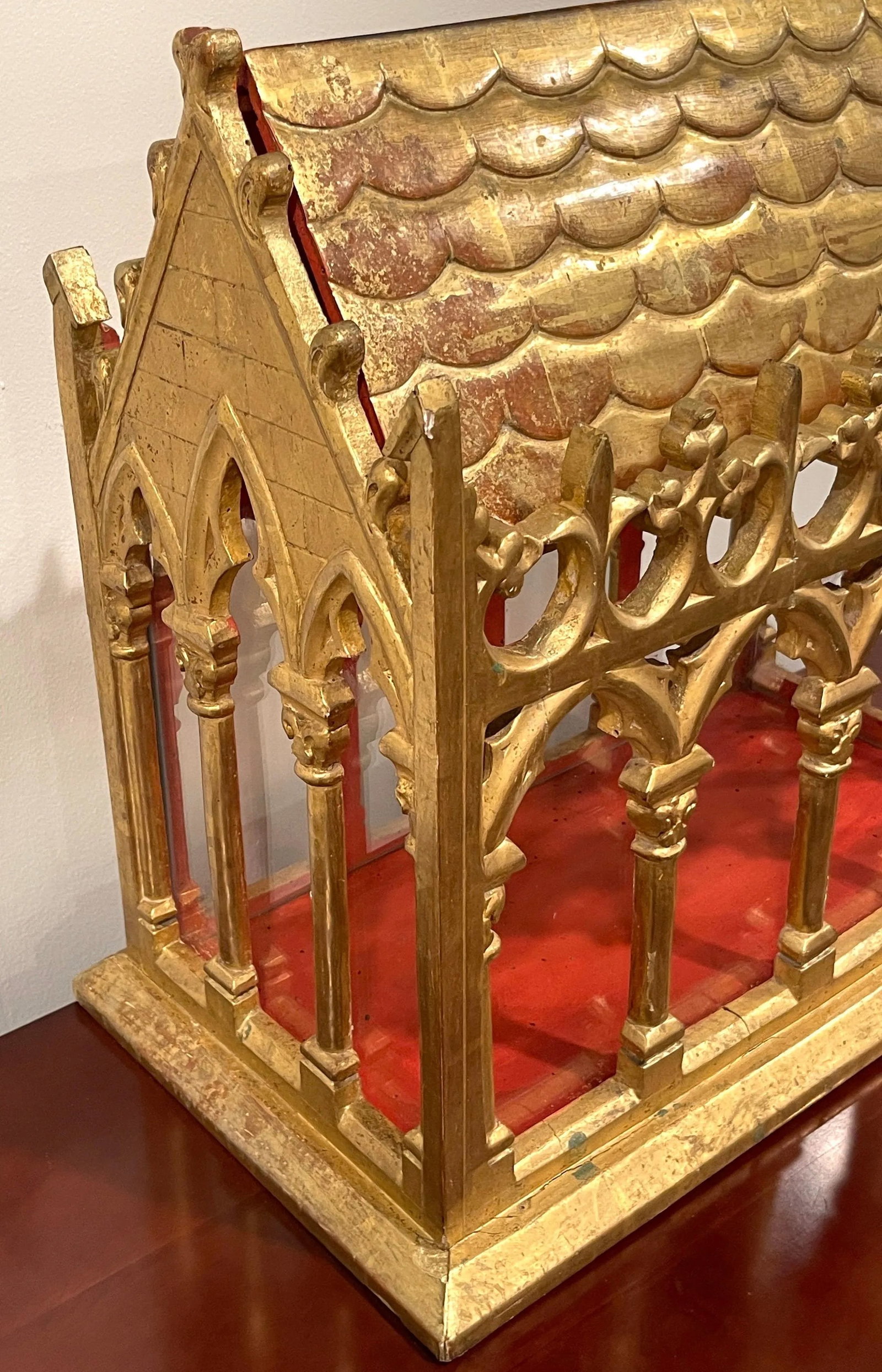 19th Century French Gothic Cathedral Giltwood & Glass Reliquary / Vitrine - 4