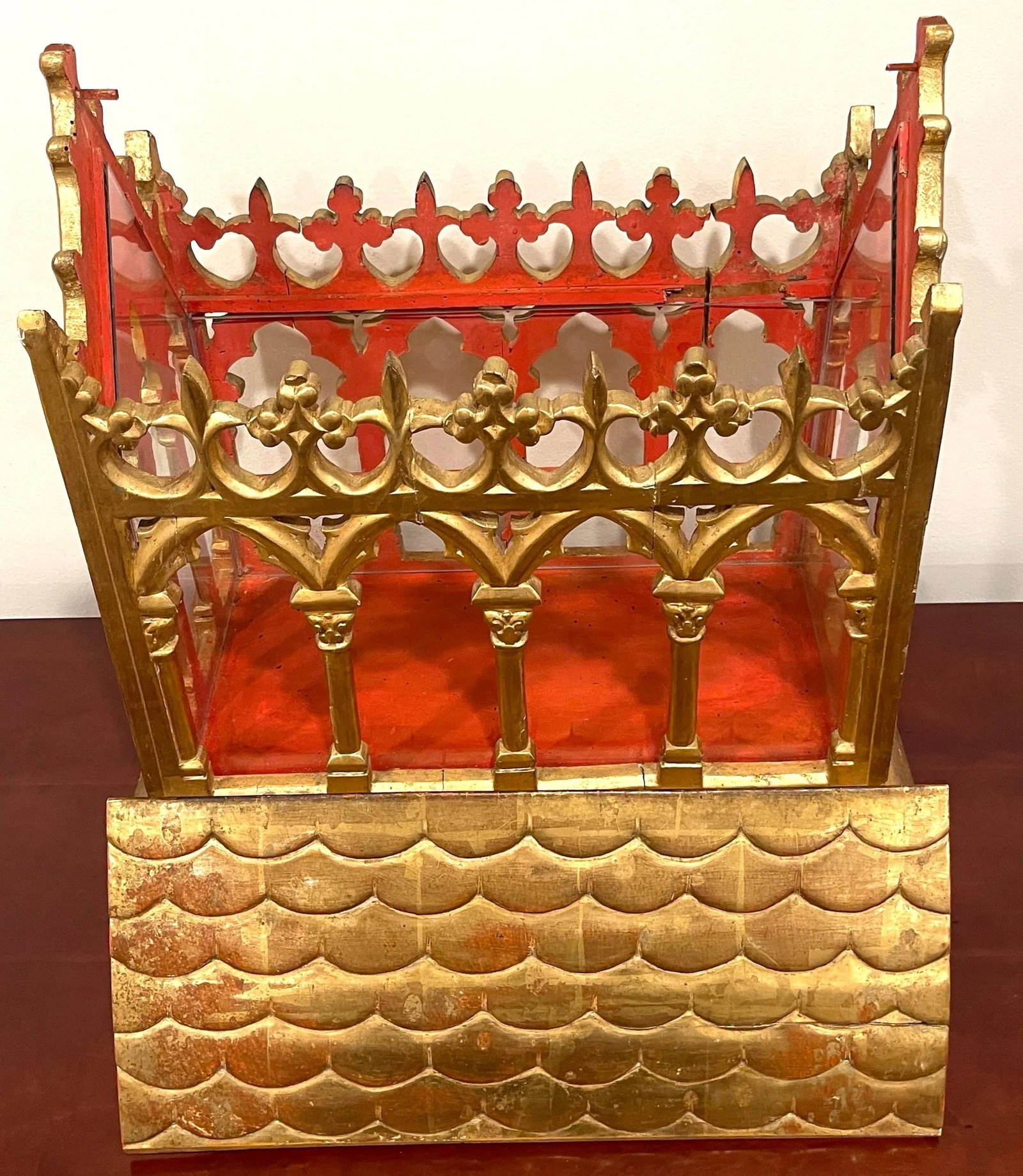 19th Century French Gothic Cathedral Giltwood & Glass Reliquary / Vitrine - 6
