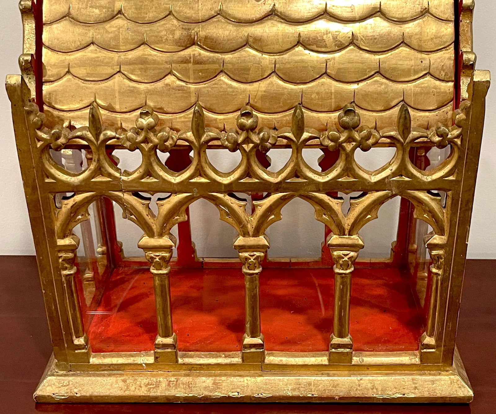 19th Century French Gothic Cathedral Giltwood & Glass Reliquary / Vitrine - 7