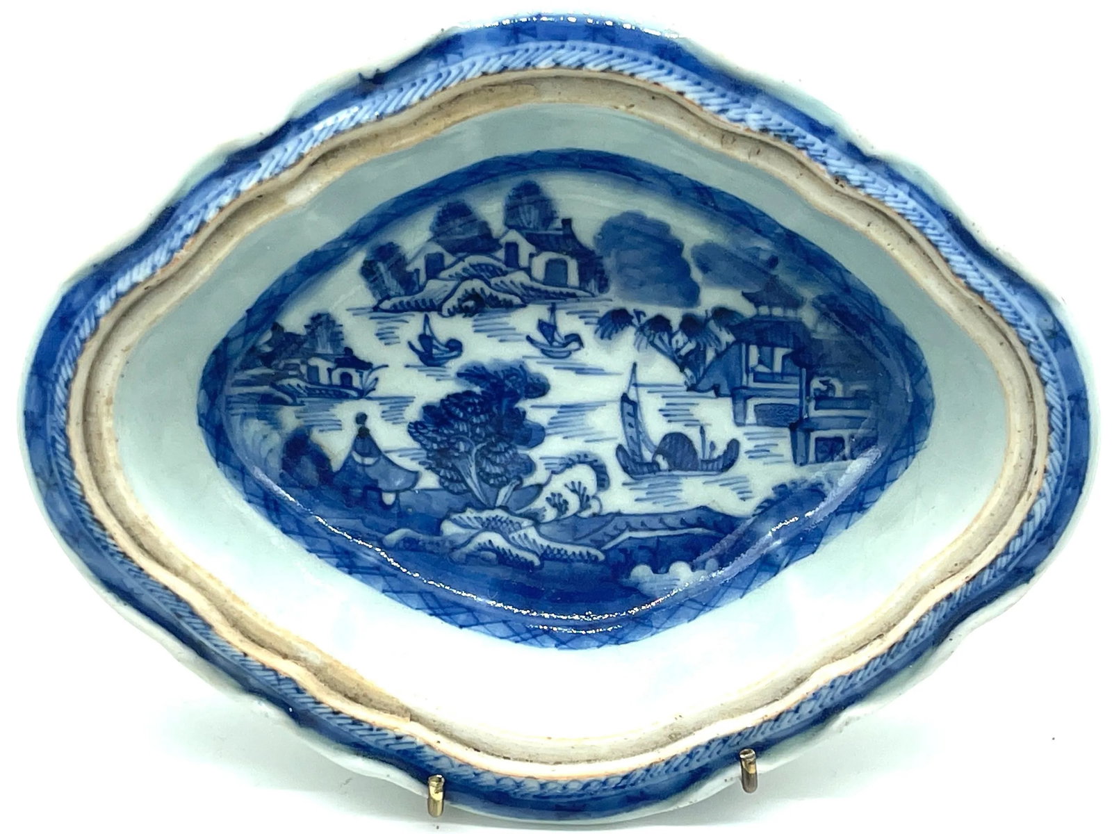 19th Century Chinese Export Diminutive Canton Quatrefoil Tureen Acorn Handle - 7