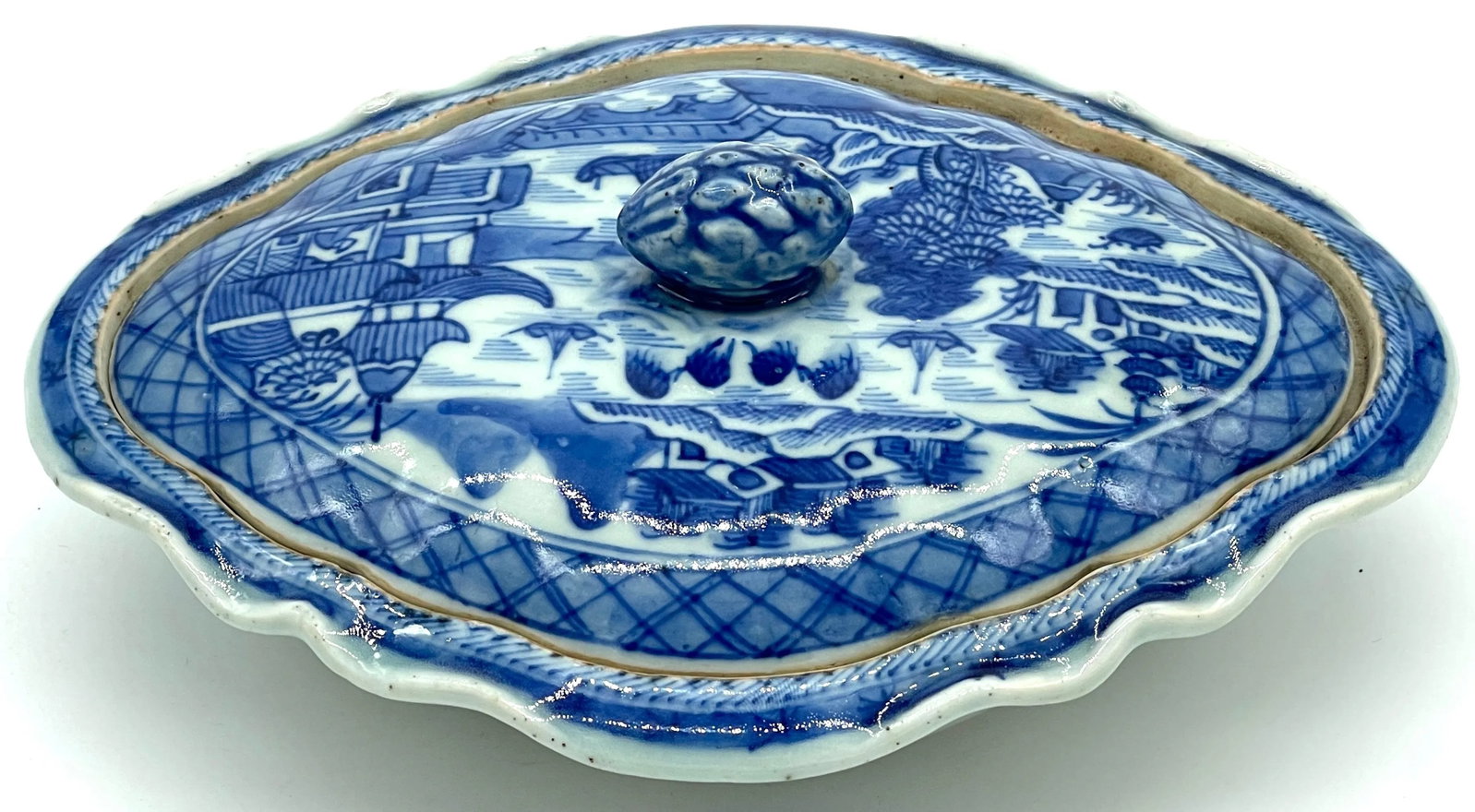 19th Century Chinese Export Diminutive Canton Quatrefoil Tureen Acorn Handle - 9