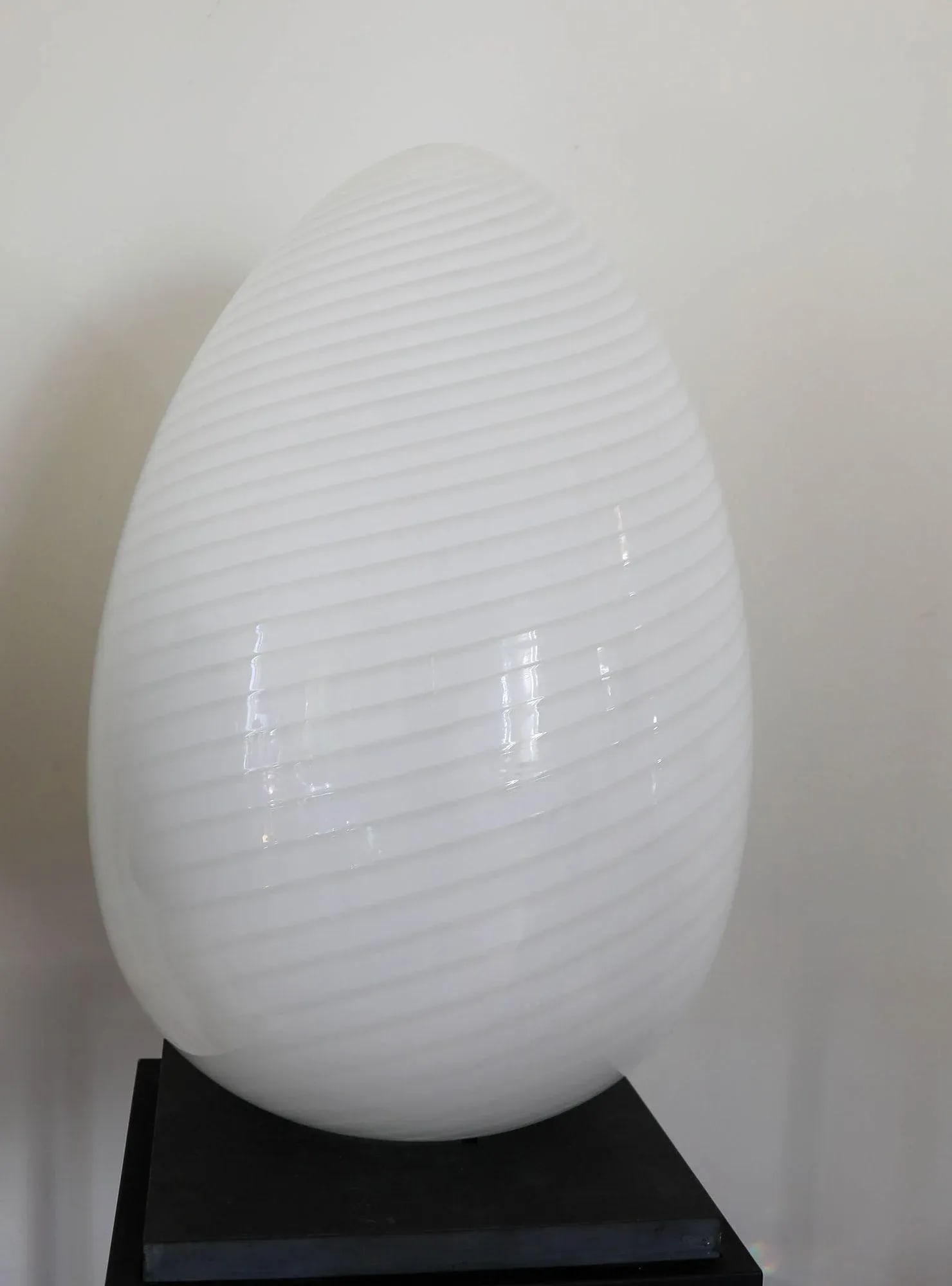 Vetri Murano White Swirl Egg Shape Oversized Table Lamp Italy 1970 - 2