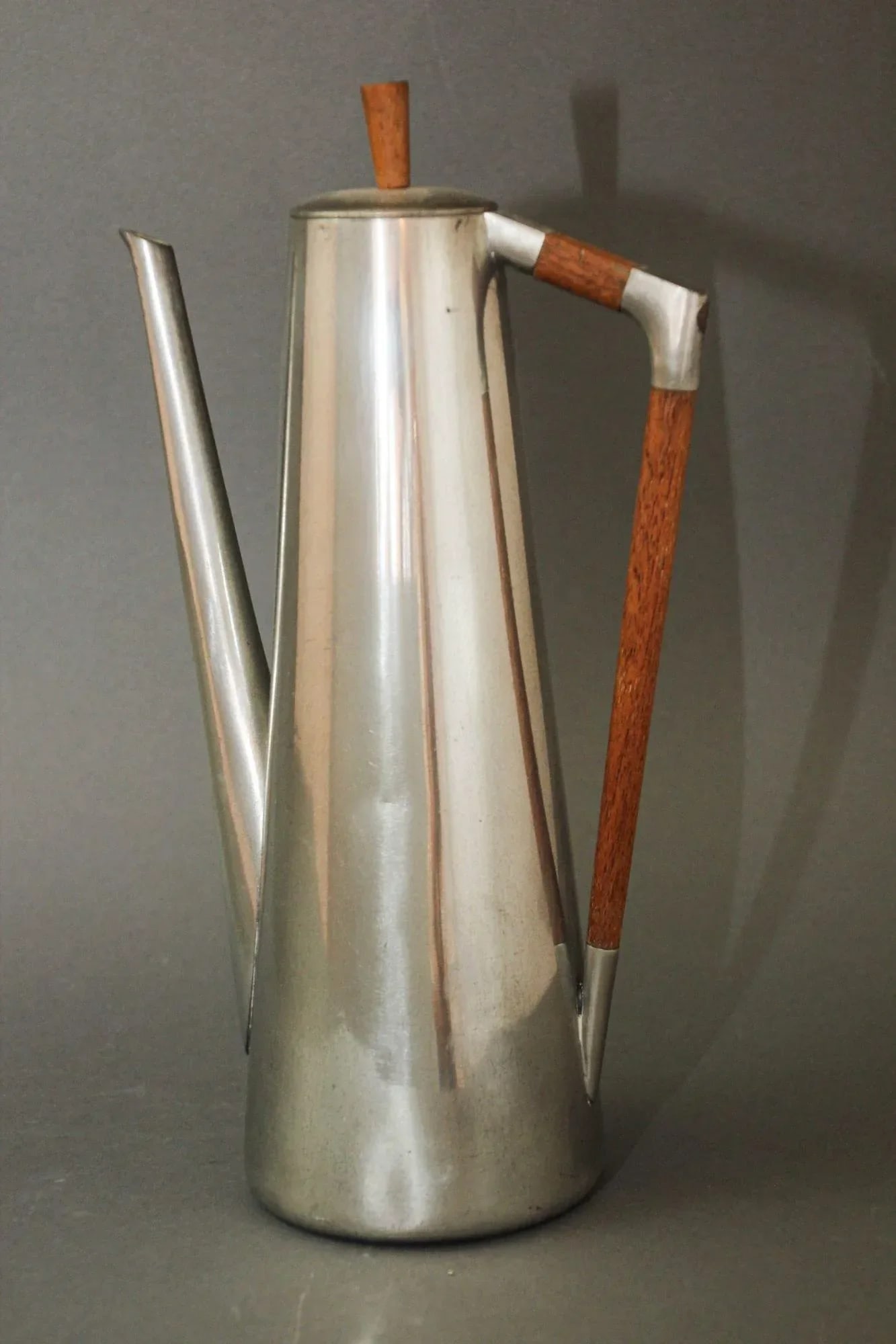 Royal Holland Pewter and Teak Danish Coffee Pot 1960s Kmd Tiel Daalderop - 3