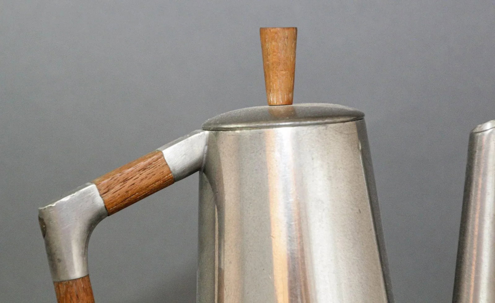 Royal Holland Pewter and Teak Danish Coffee Pot 1960s Kmd Tiel Daalderop - 4