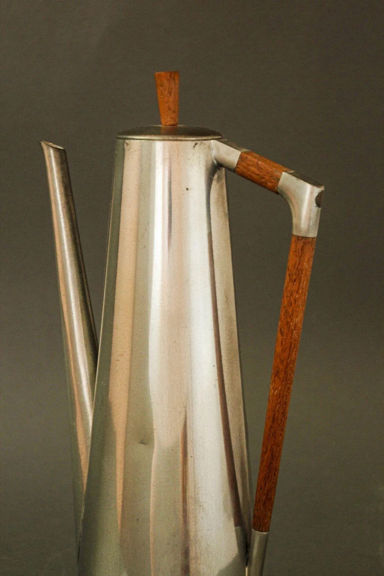 Royal Holland Pewter and Teak Danish Coffee Pot 1960s Kmd Tiel Daalderop - 9
