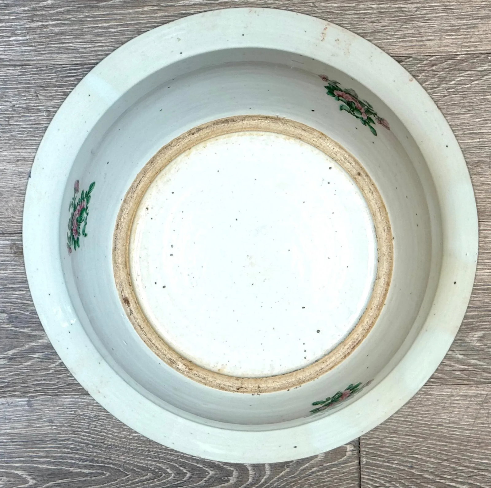 Stunning Large 19th Century Rose Medallion Rimed Bowl/Basin - 10