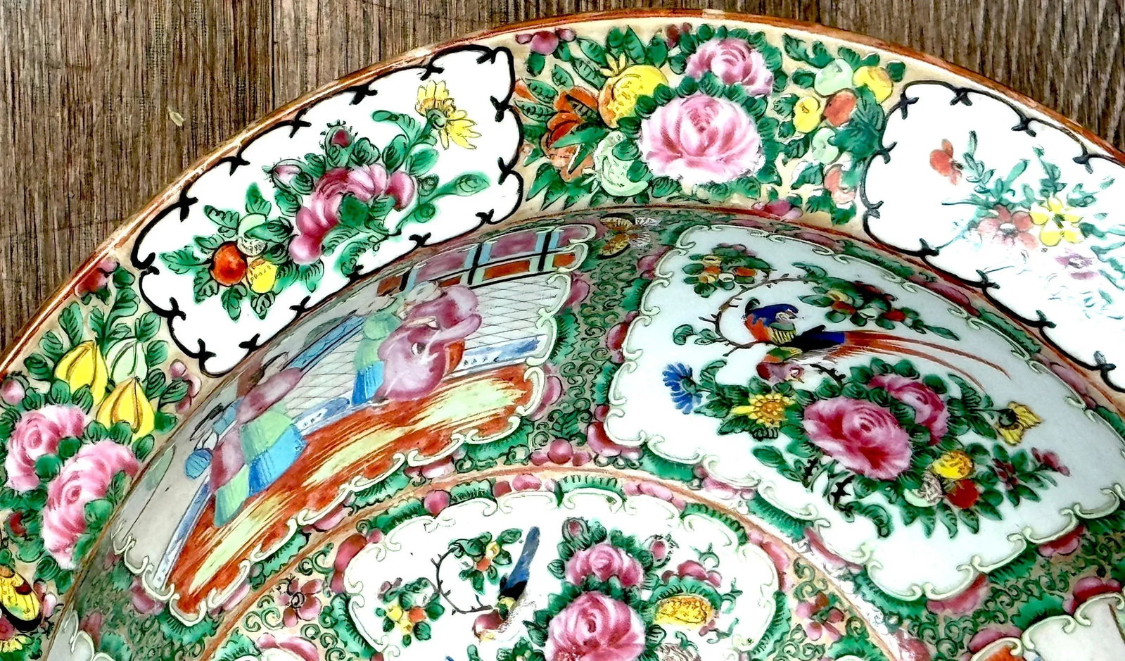 Stunning Large 19th Century Rose Medallion Rimed Bowl/Basin - 12