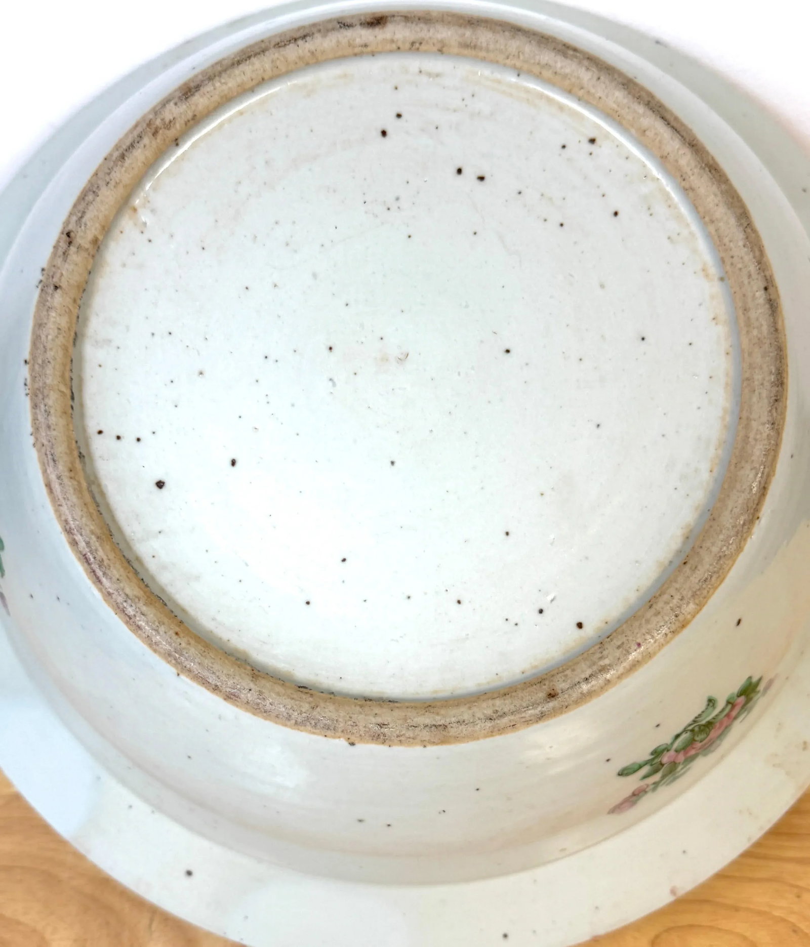 Stunning Large 19th Century Rose Medallion Rimed Bowl/Basin - 9