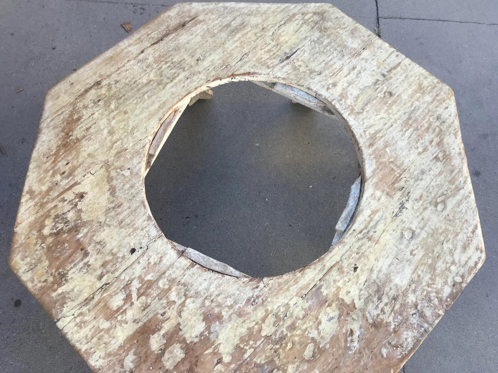 Distressed Moroccan-Style Painted Wood Octagonal Coffee Table With Removable Black Slate Insert - 7