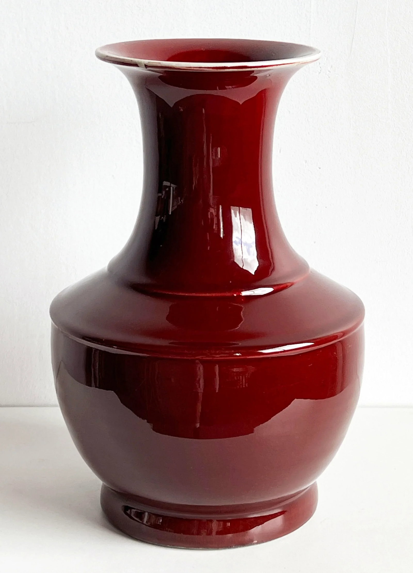 Early 20th C. Sang De Boeuf Oxblood Glazed Chinese Vase - 4