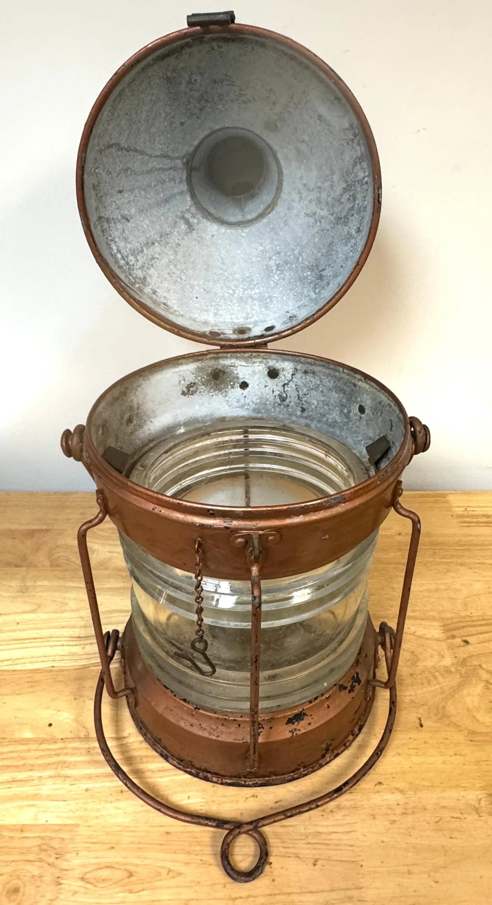 Antique English Maritime Lantern "Meteorite 50811" by Meteorite Lamp Co. - 4