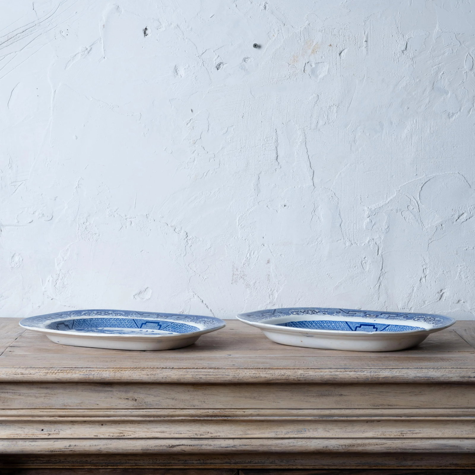 A Pair of English Blue Willow Platters - 3