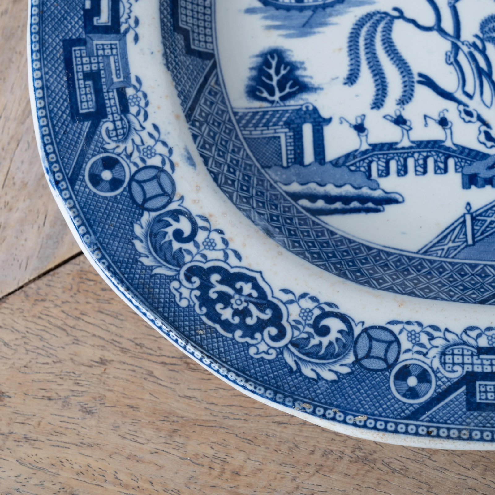 A Pair of English Blue Willow Platters - 4