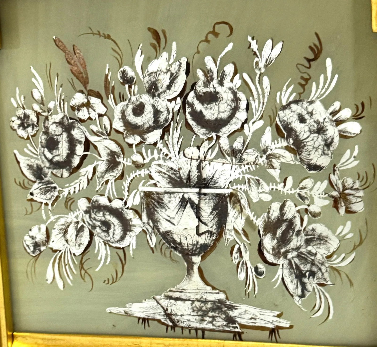 American Federal Églomisé and Giltwood Trapezoidal Pier Mirror - 2