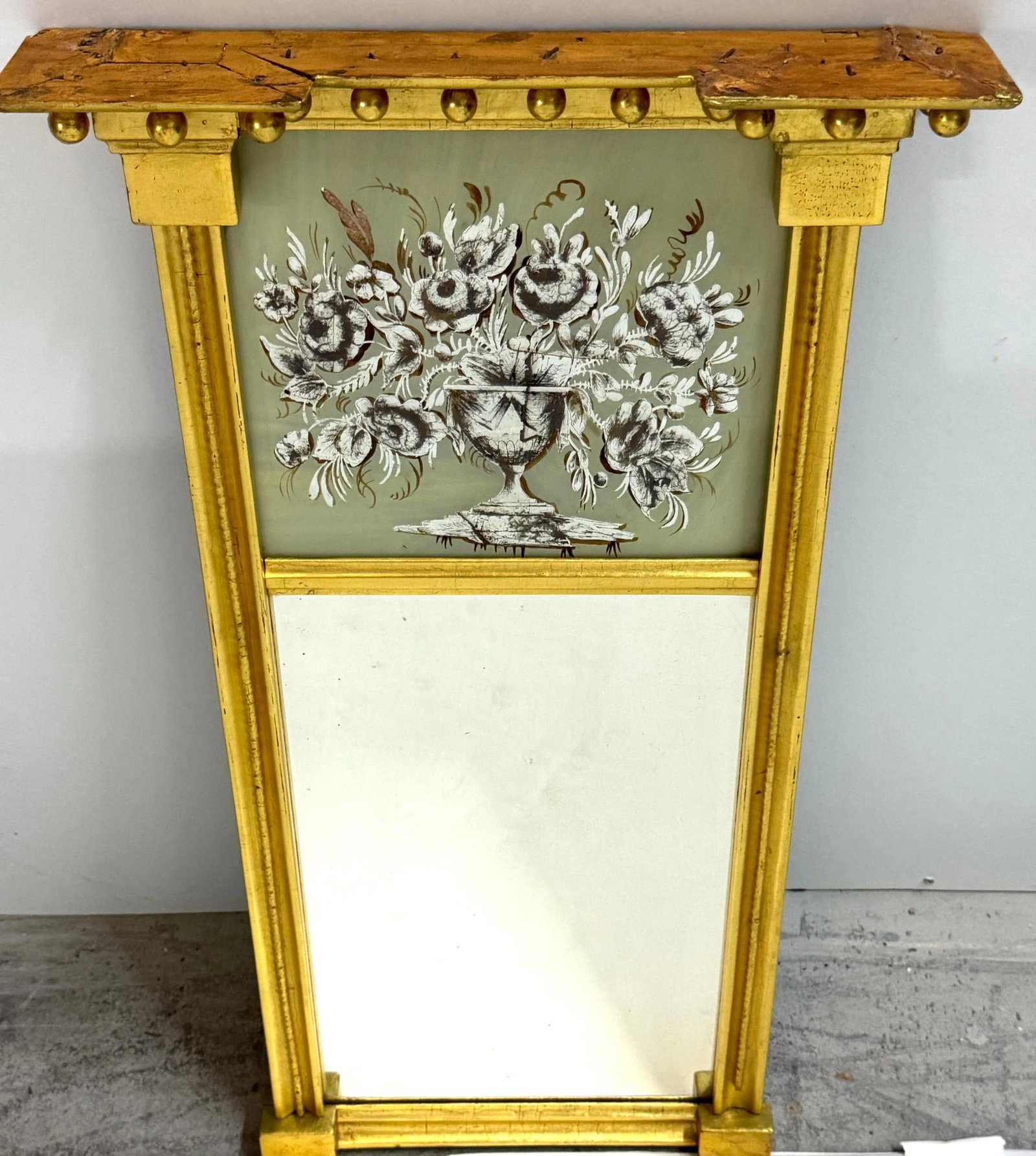 American Federal Églomisé and Giltwood Trapezoidal Pier Mirror - 5