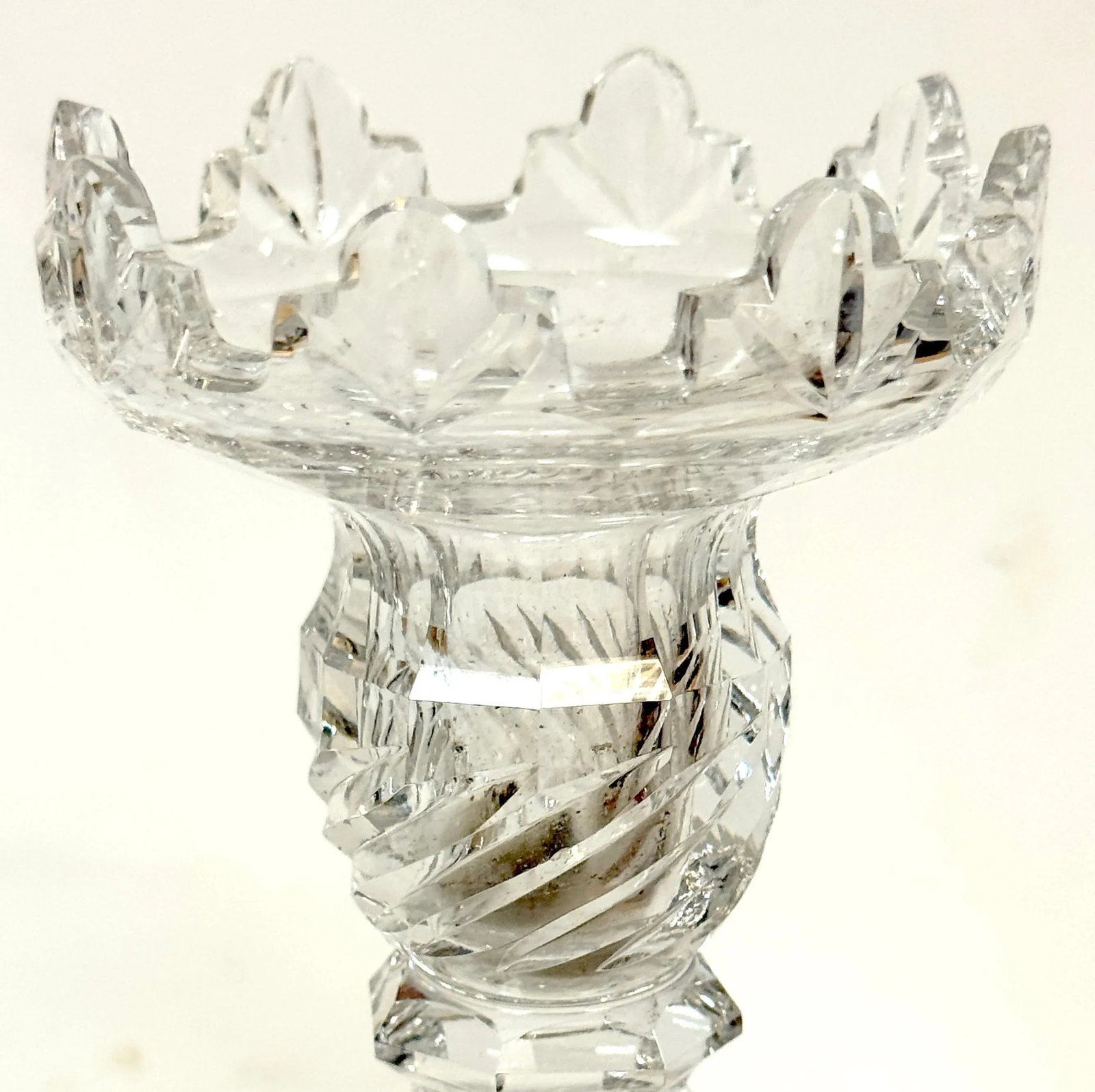 Rare Set of Four Georgian Irish Cut Glass Pagoda Candlesticks, Circa 1810 - 6