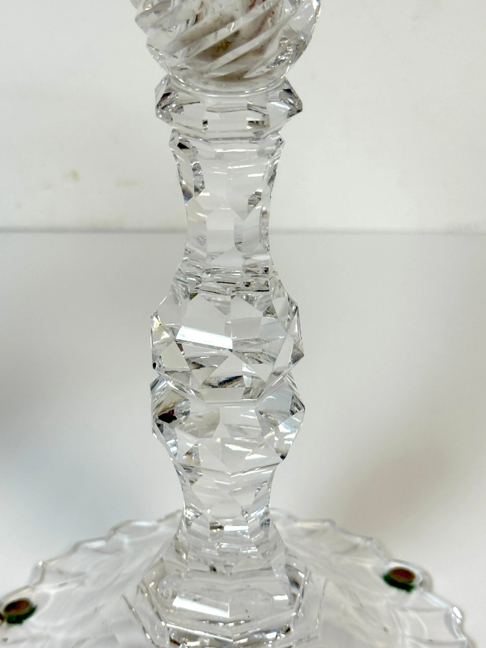 Rare Set of Four Georgian Irish Cut Glass Pagoda Candlesticks, Circa 1810 - 7