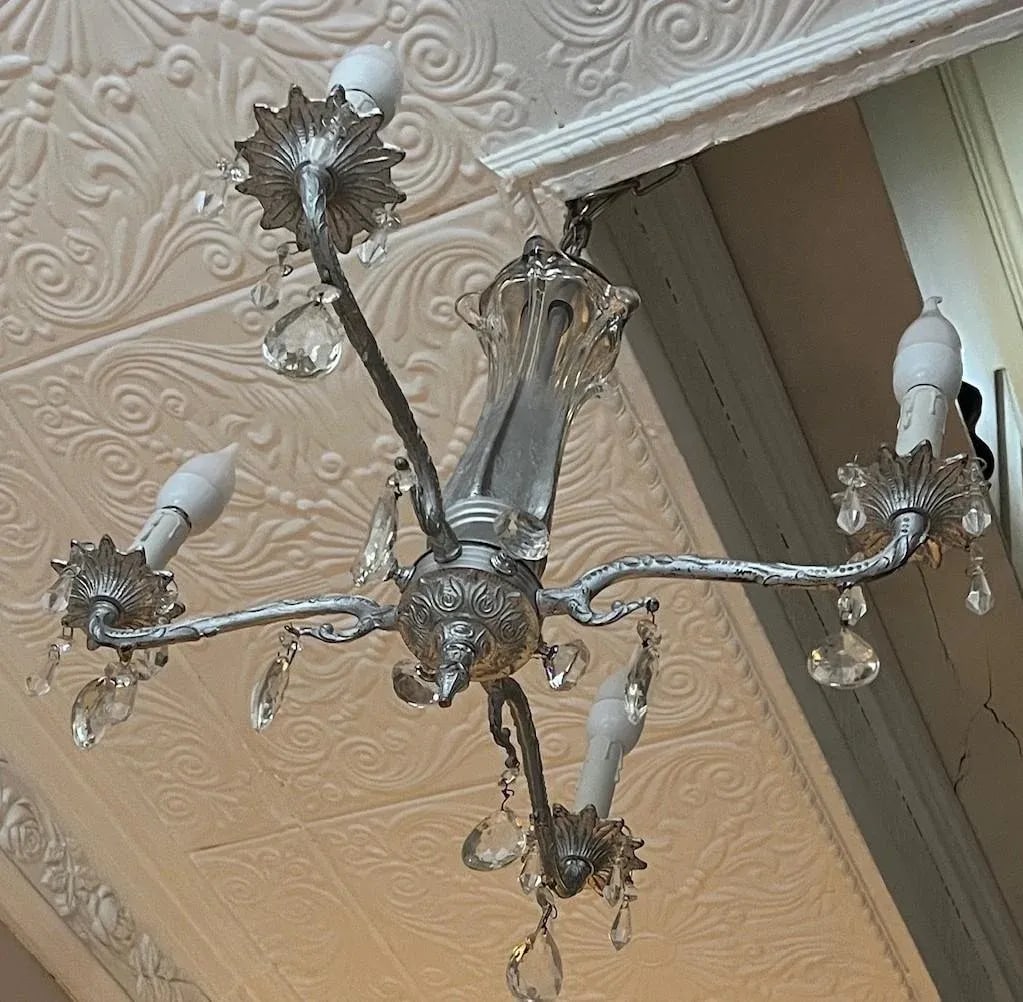 Mid-Century Chrome Tone 4 Light Tone Chandelier With Crystals - 9