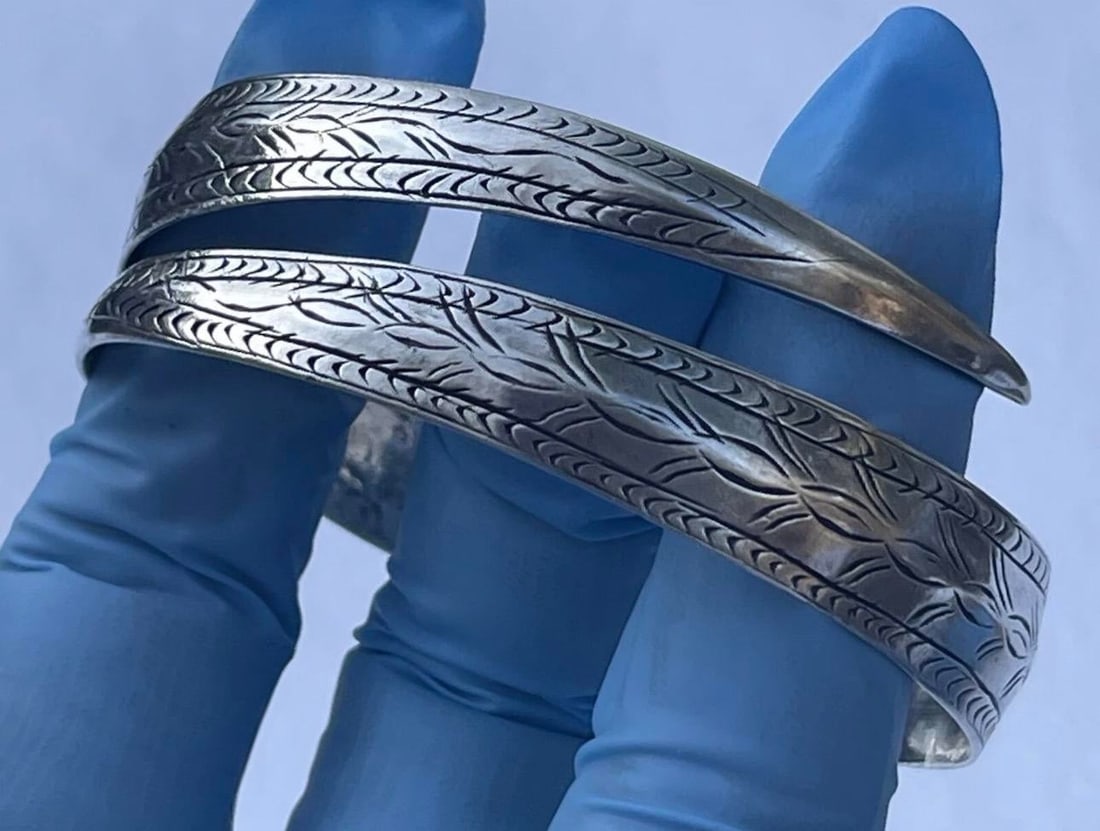 1980s Hmong Hill Tribe Sterling Silver Double Wrap Cuff, Unisex - 2