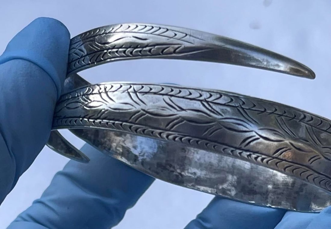 1980s Hmong Hill Tribe Sterling Silver Double Wrap Cuff, Unisex - 5