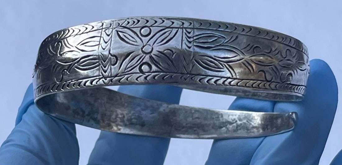 1980s Hmong Hill Tribe Sterling Silver Double Wrap Cuff, Unisex - 6