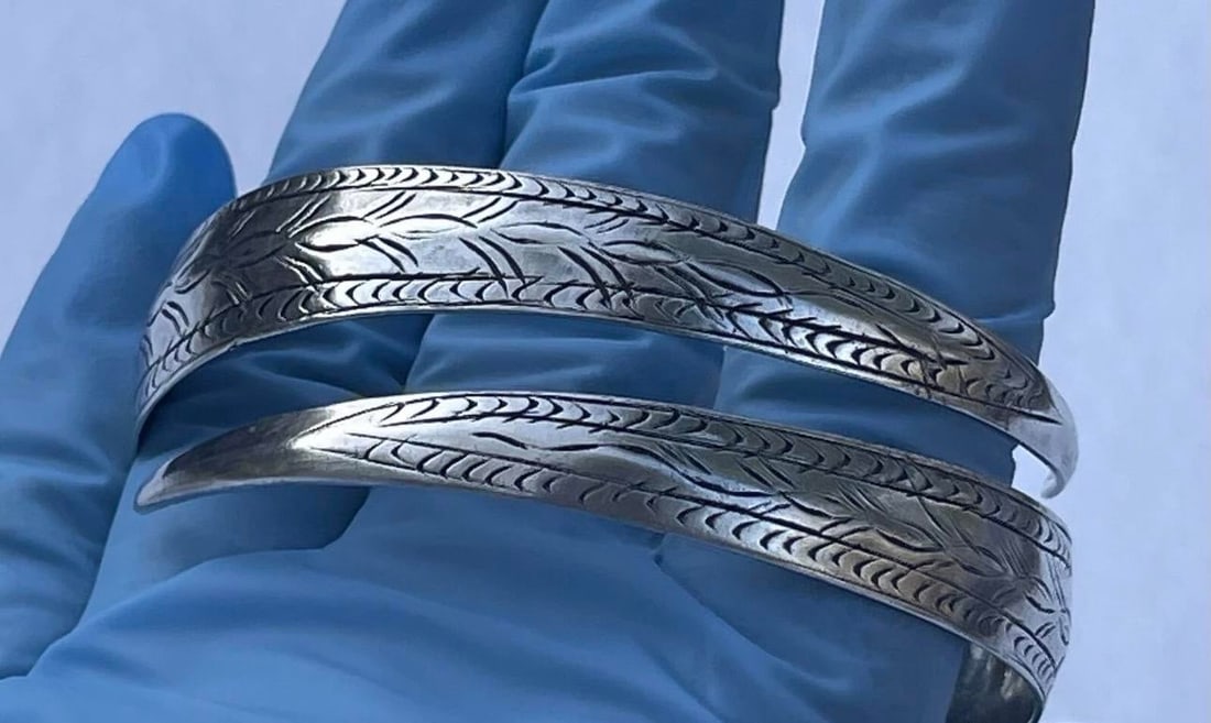 1980s Hmong Hill Tribe Sterling Silver Double Wrap Cuff, Unisex - 7