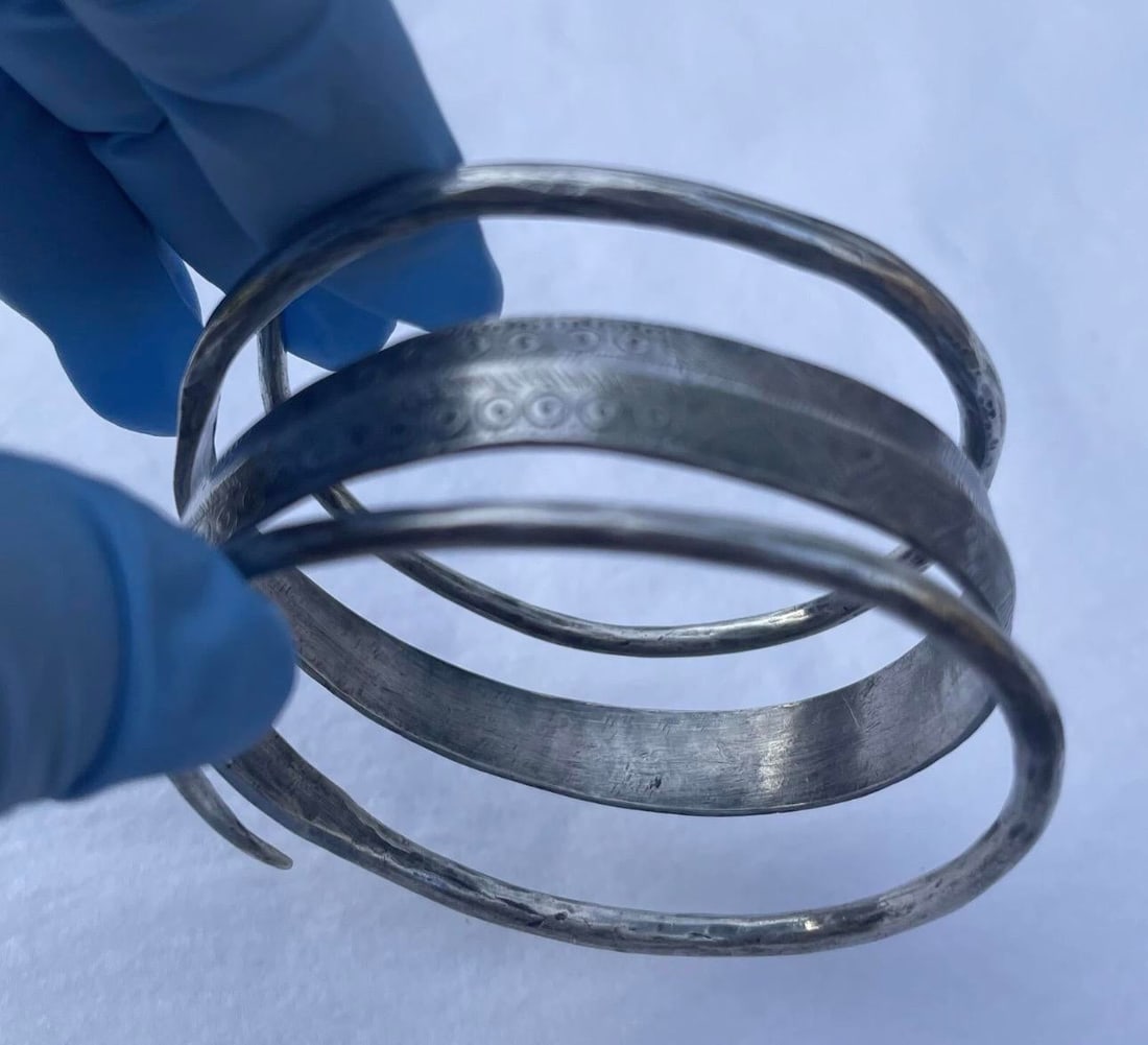 1980s Hmong Hill Tribe Sterling Silver Triple Wrap Bracelet - 7