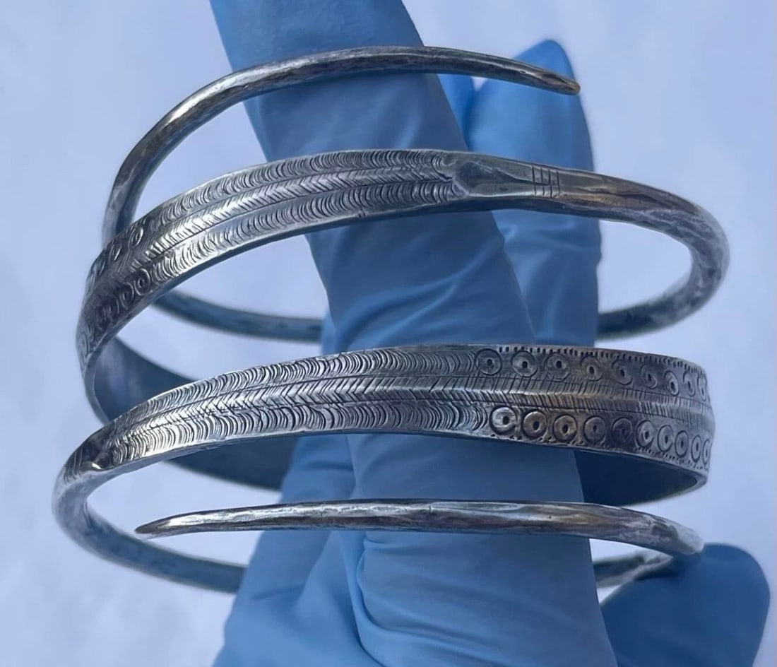 1980s Hmong Hill Tribe Sterling Silver Triple Wrap Bracelet - 8