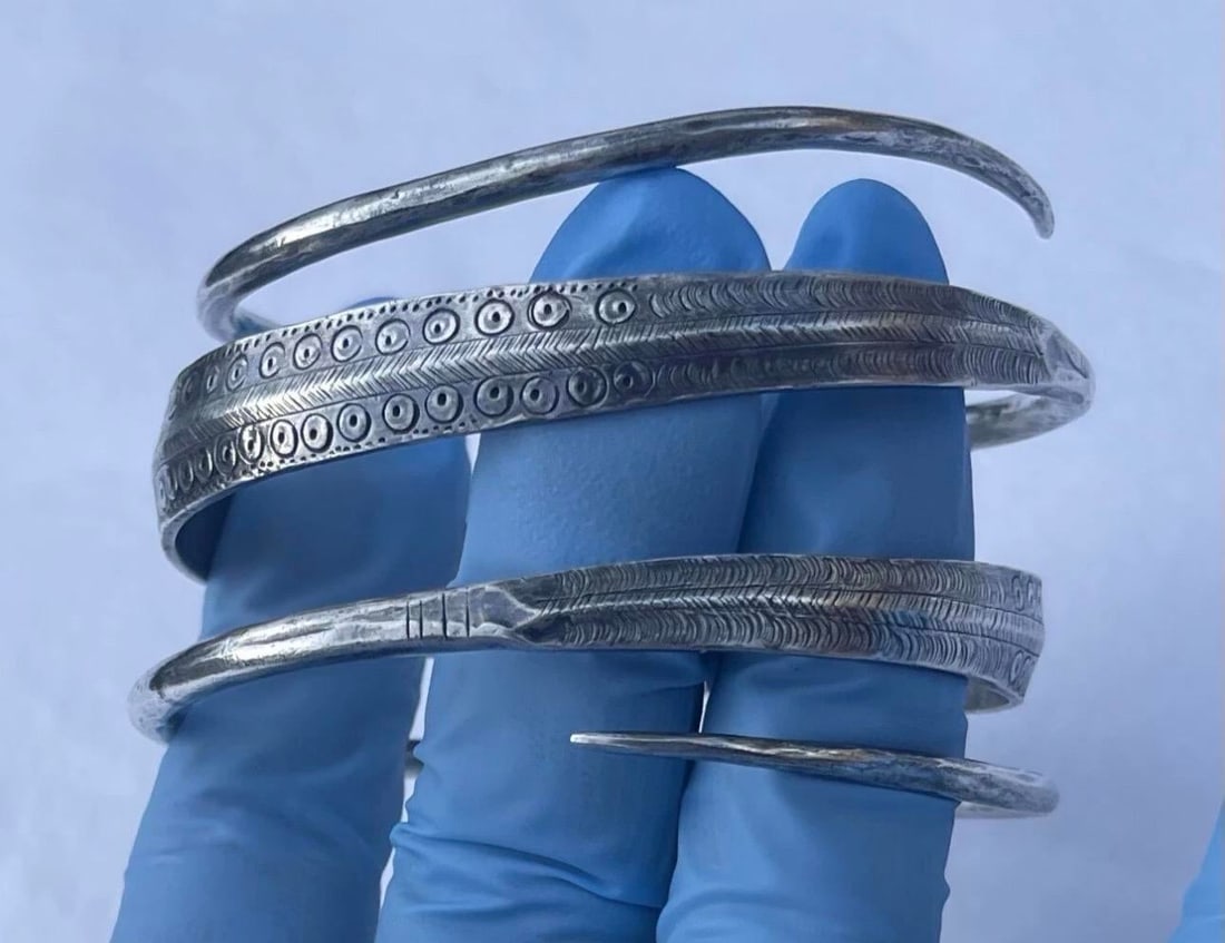 1980s Hmong Hill Tribe Sterling Silver Triple Wrap Bracelet - 9