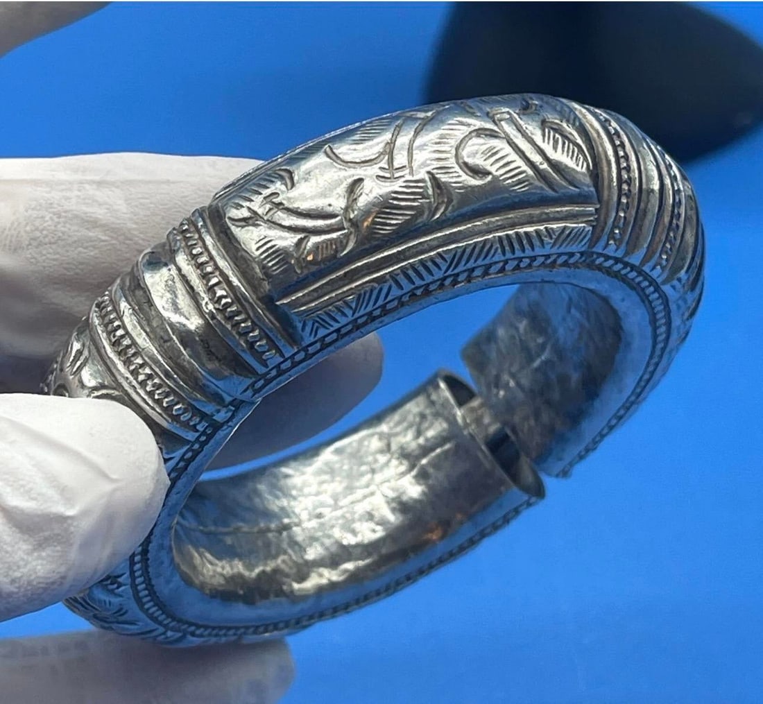 Antique Indian Rajasthan Sterling Silver Hinged Bangle Bracelet - 9