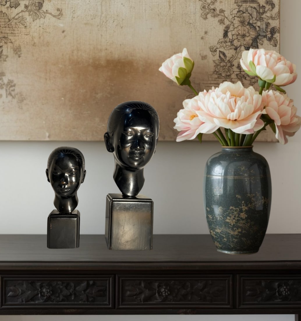 Mid-Century Nguyen Thanh Le Bronze Bust of Young Vietnamese Women- A Pair - 2