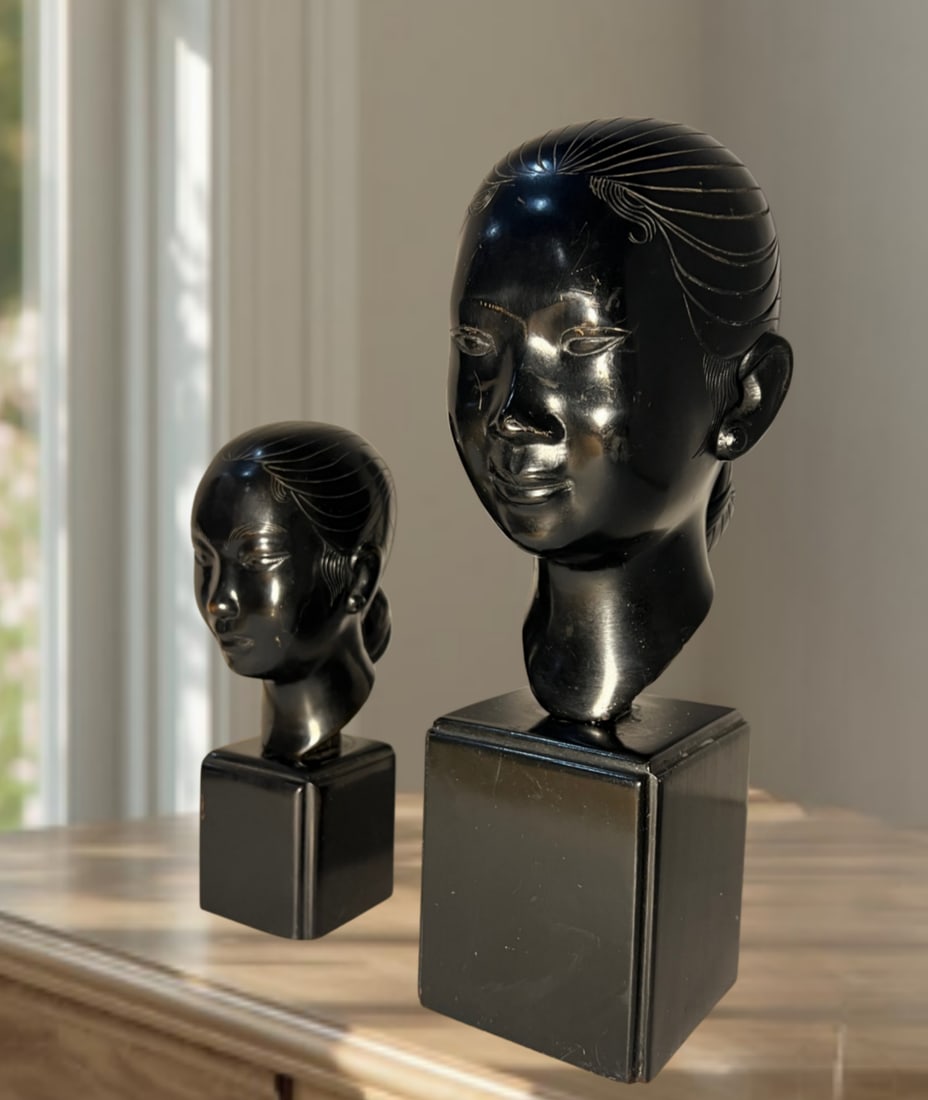Mid-Century Nguyen Thanh Le Bronze Bust of Young Vietnamese Women- A Pair - 3