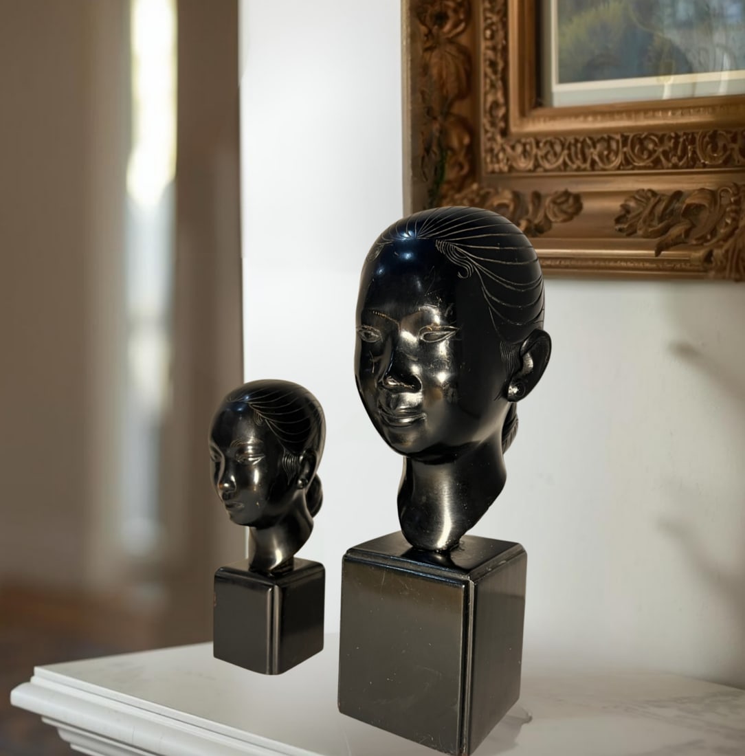 Mid-Century Nguyen Thanh Le Bronze Bust of Young Vietnamese Women- A Pair - 5