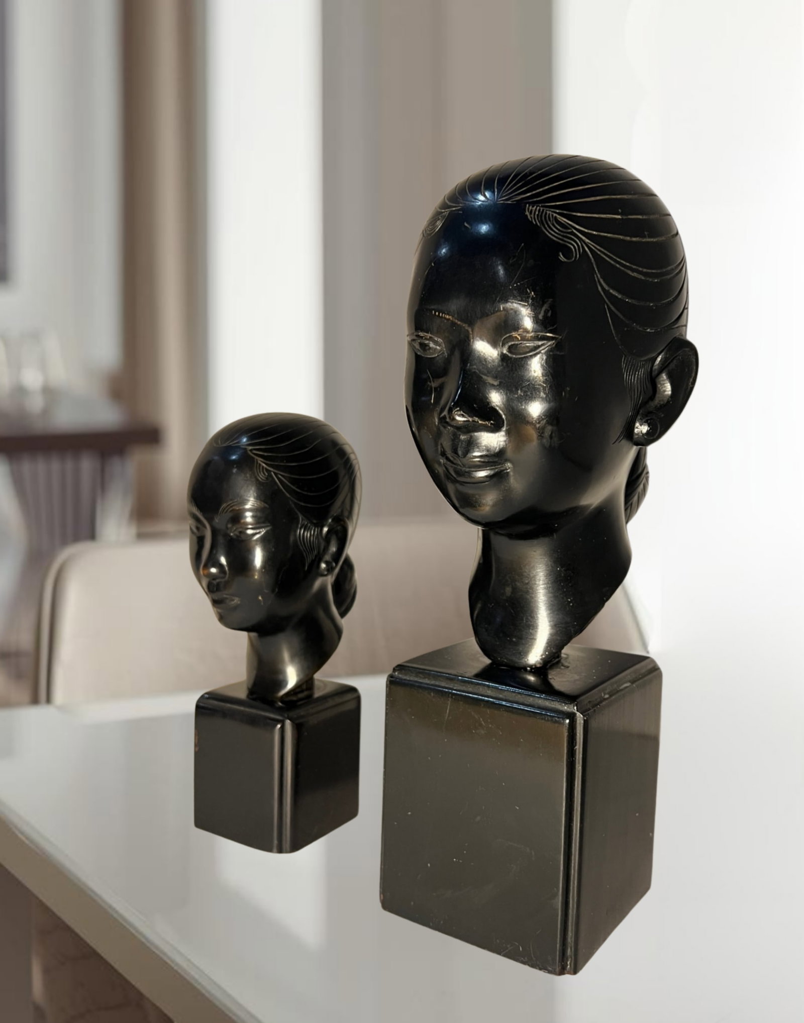 Mid-Century Nguyen Thanh Le Bronze Bust of Young Vietnamese Women- A Pair - 6