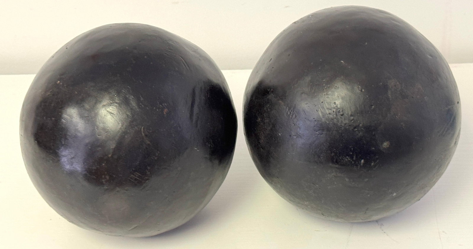 Pair of Modern Artisan Bronze Garden 8" Balls/Spheres, Late 20th Century - 11