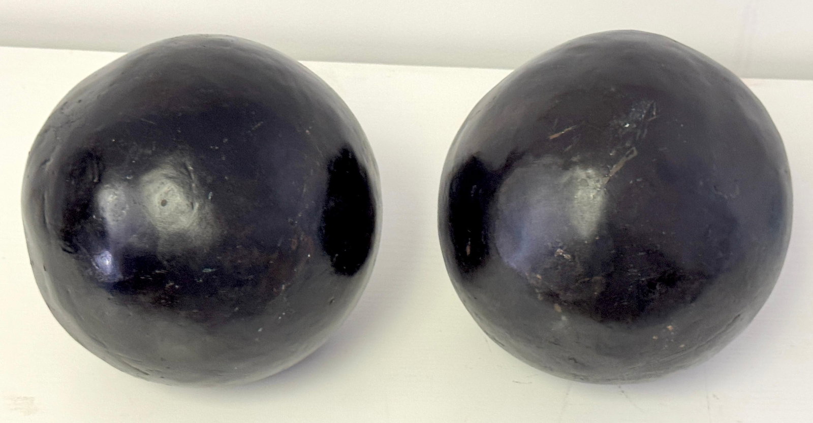 Pair of Modern Artisan Bronze Garden 8" Balls/Spheres, Late 20th Century - 9